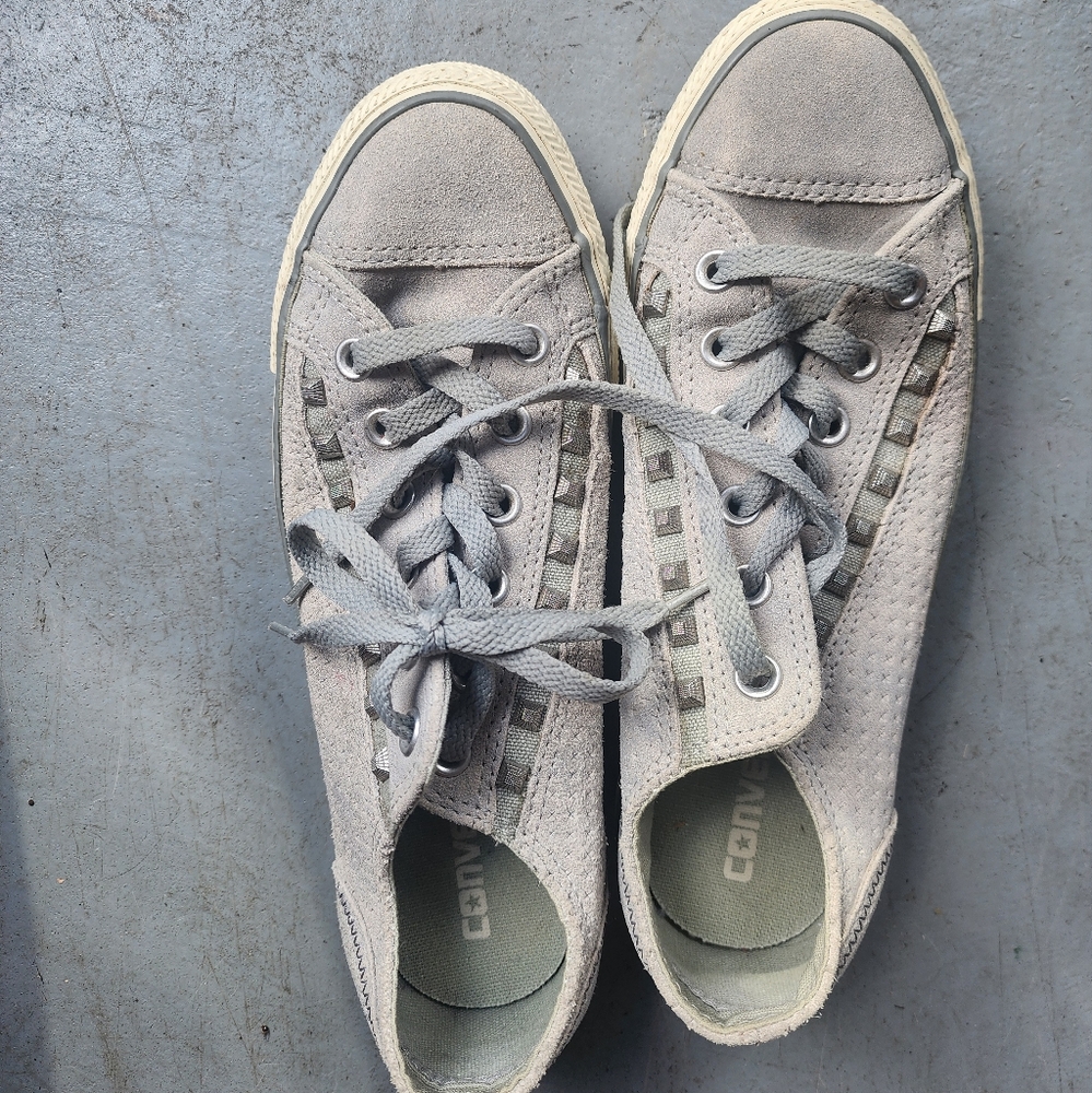EUC Converse Grey suede